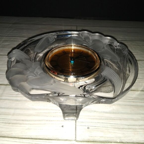 Vintage Hand Crafted Crystal Clear Studios Frosted Quartz Clock Mantel Table Top - Picture 5 of 11